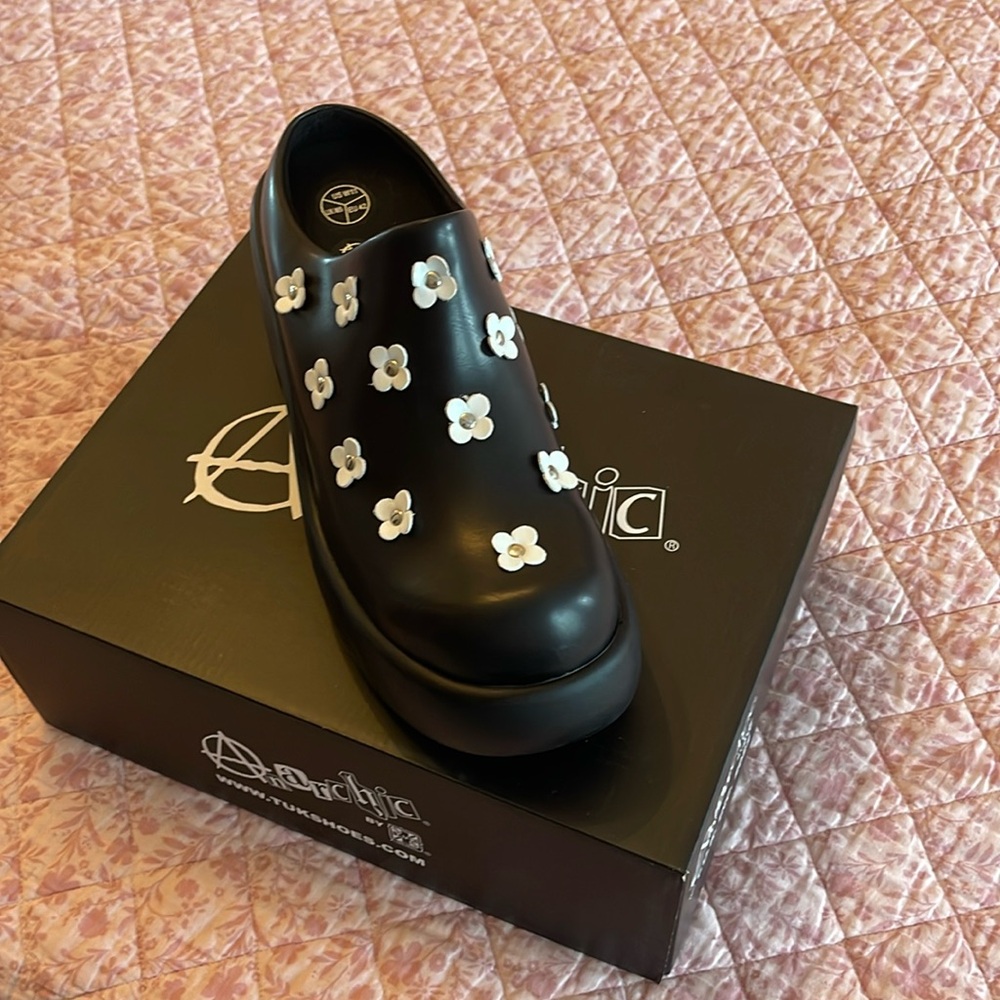 T.U.K. Black & White Flower Clogs